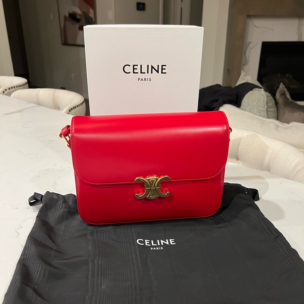 Celine LARGE TRIOMPHE BAG IN SHINY CALFSKIN
RED - Picture 2 of 12